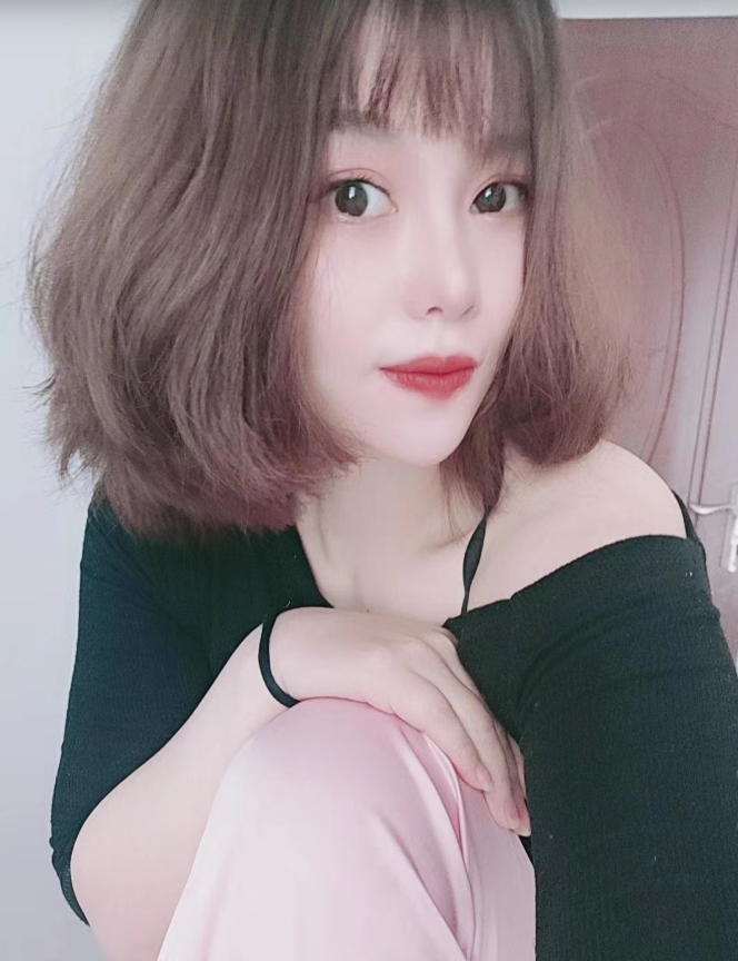 清纯可人的妹子，值得一试